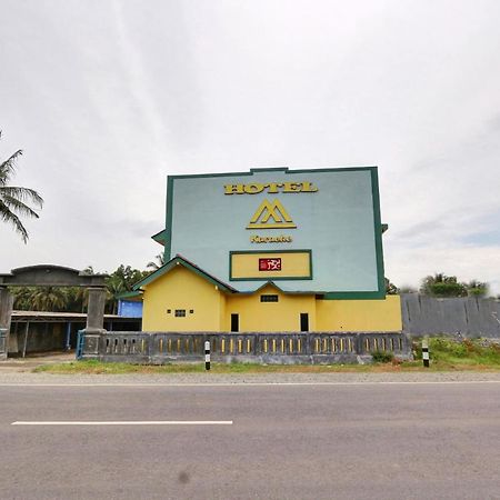 Oyo 90796 Hotel Mulya Indah Tambakmulya Екстериор снимка