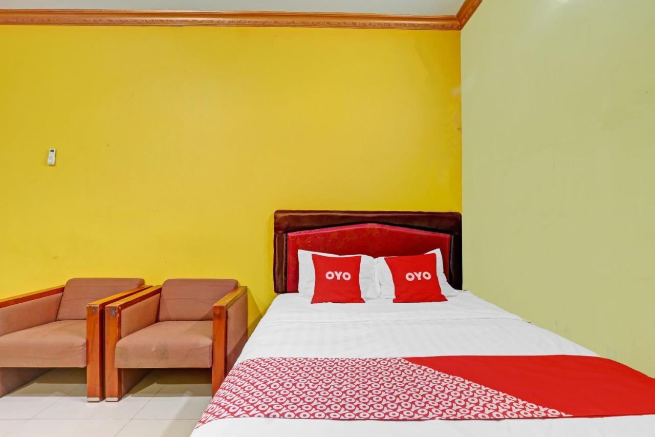 Oyo 90796 Hotel Mulya Indah Tambakmulya Екстериор снимка