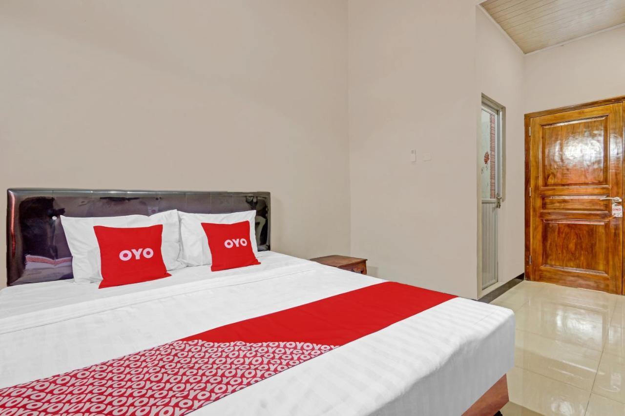 Oyo 90796 Hotel Mulya Indah Tambakmulya Екстериор снимка