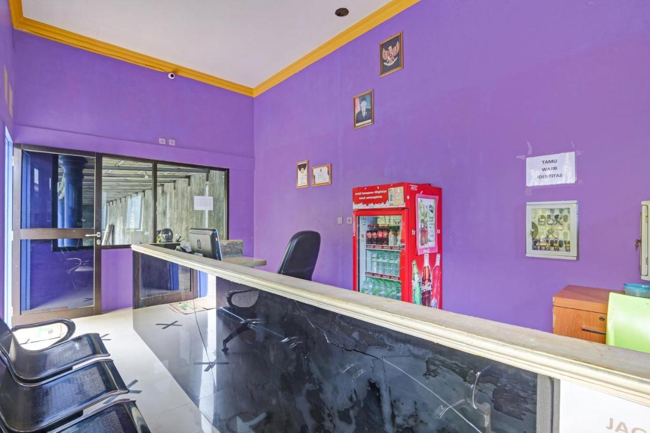 Oyo 90796 Hotel Mulya Indah Tambakmulya Екстериор снимка